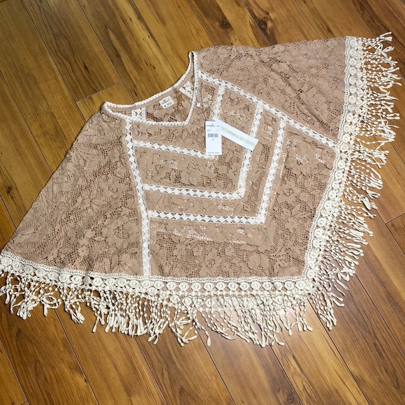 ⭐️O’Neill Lightweight Raul’s Crochet Lace Fringe Poncho Shirt - Picture 2 of 13